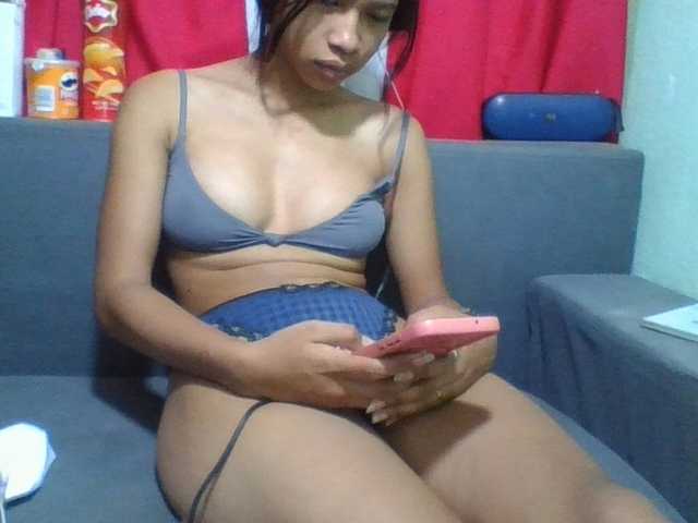 NADIAH live cam on BongaCams