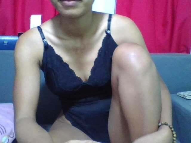 NADIAH live cam on BongaCams
