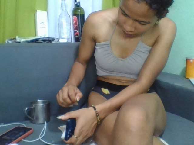 NADIAH live cam on BongaCams