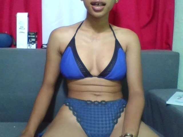 NADIAH live cam on BongaCams