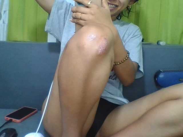 NADIAH live cam on BongaCams