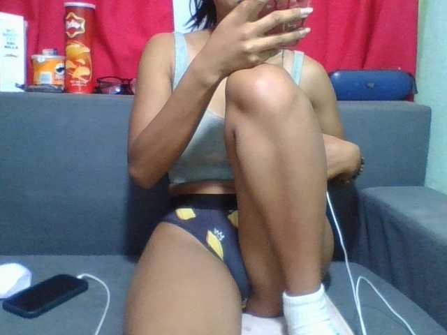 NADIAH live cam on BongaCams