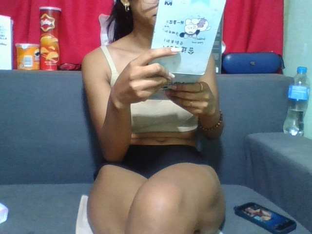 NADIAH live cam on BongaCams
