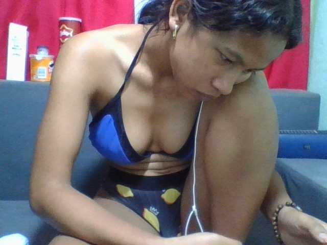 NADIAH live cam on BongaCams