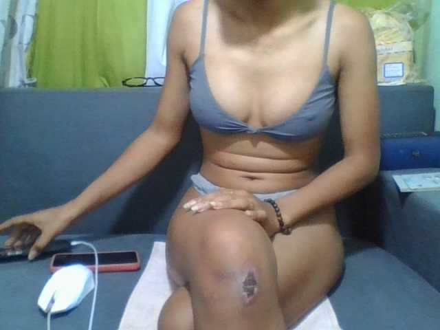 NADIAH live cam on BongaCams