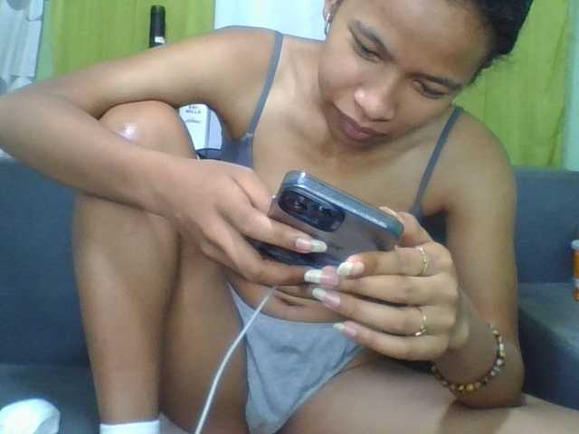 NADIAH live cam on BongaCams