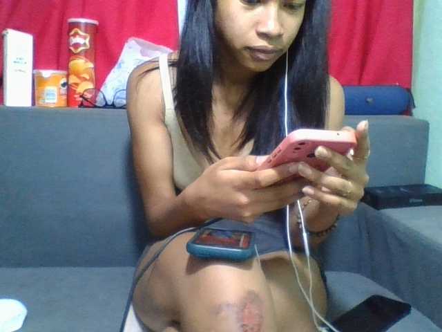 NADIAH live cam on BongaCams