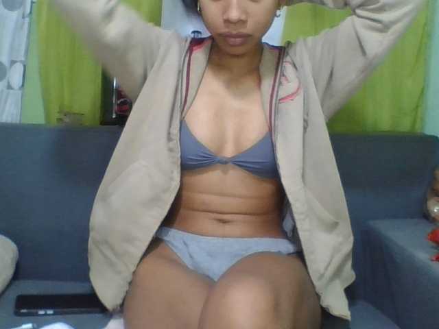 NADIAH live cam on BongaCams