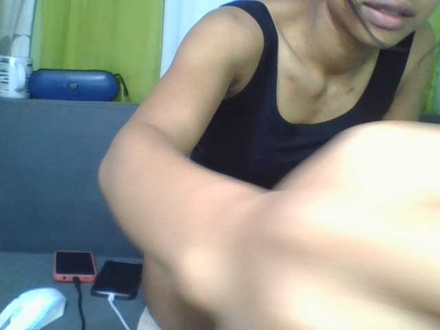 NADIAH live cam on BongaCams