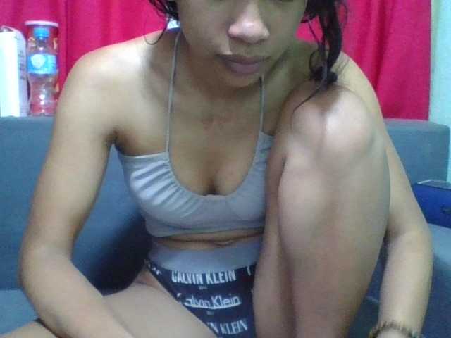 NADIAH live cam on BongaCams