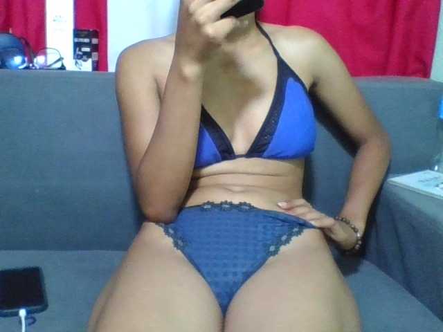 NADIAH live cam on BongaCams