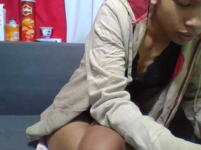 NADIAH live cam on BongaCams