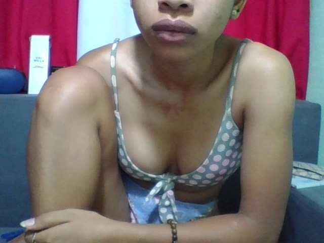 NADIAH live cam on BongaCams