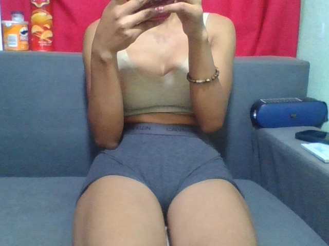 NADIAH live cam on BongaCams