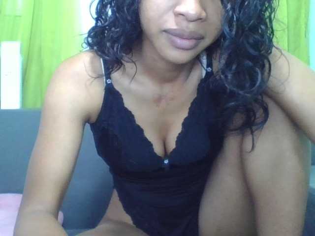 NADIAH's BongaCams show and profile