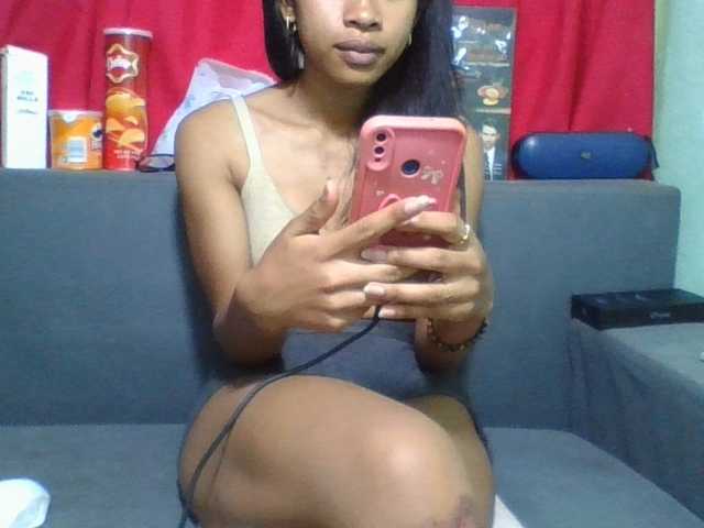 NADIAH live webcam show