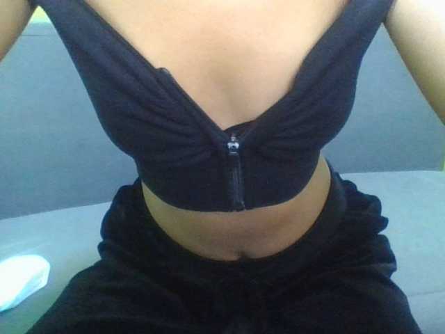 NADIAH live cam on BongaCams