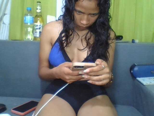 NADIAH live cam on BongaCams