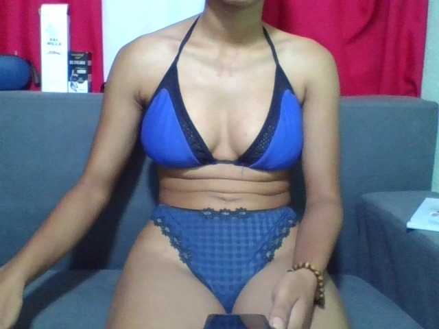 NADIAH live cam on BongaCams