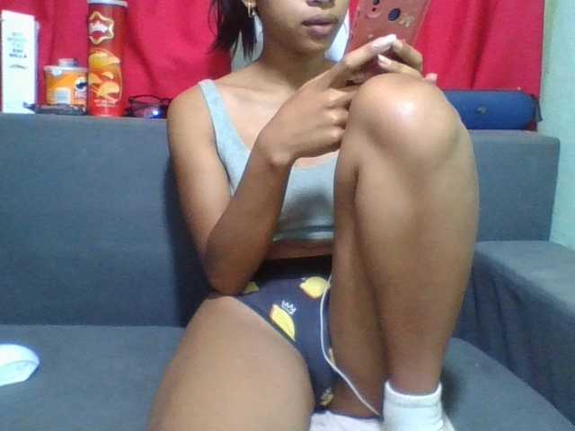 NADIAH live cam on BongaCams