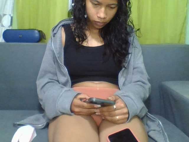NADIAH live cam on BongaCams