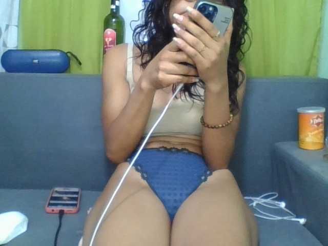 NADIAH live cam on BongaCams