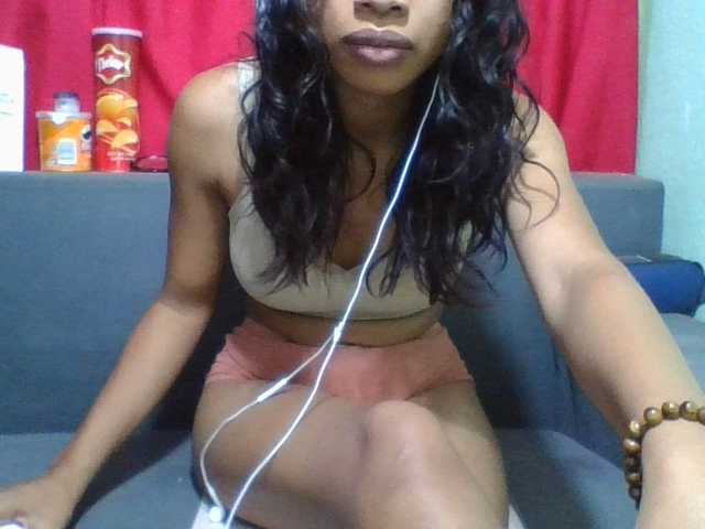 NADIAH live cam on BongaCams