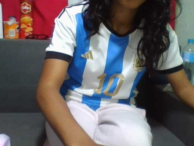 NADIAH live cam on BongaCams