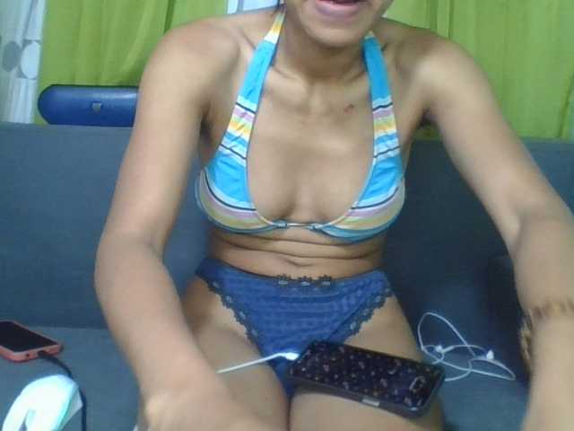 NADIAH live cam on BongaCams