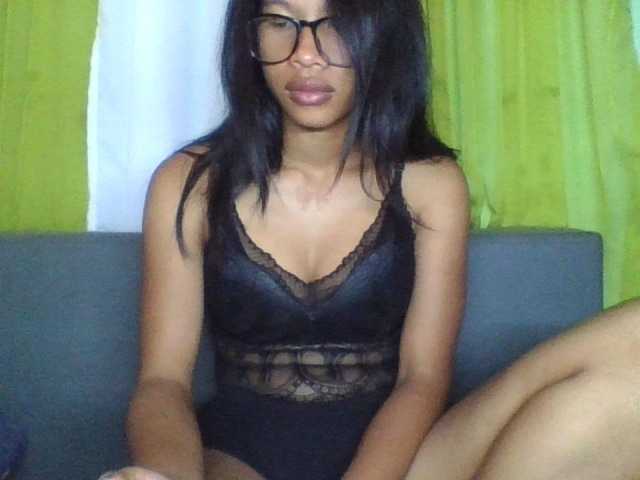 NADIAH's BongaCams show and profile