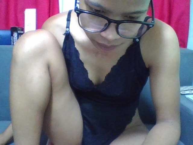 NADIAH live cam on BongaCams