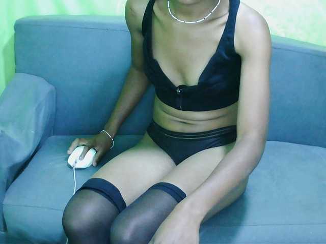 HotgirlURIEL