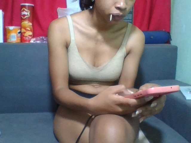 NADIAH live cam on BongaCams
