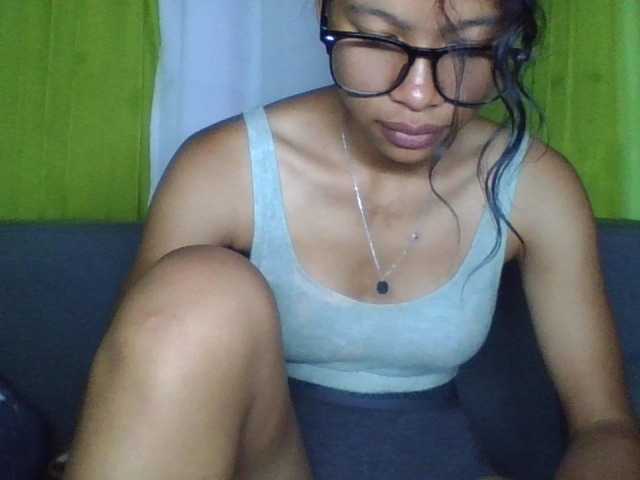 NADIAH's BongaCams show and profile