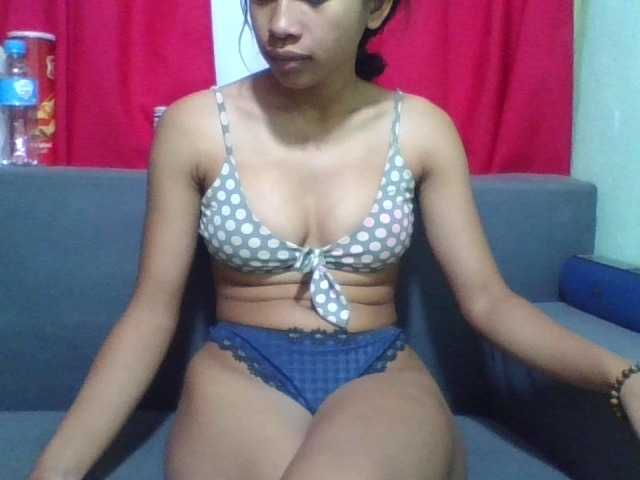 NADIAH live cam on BongaCams
