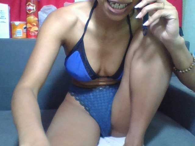 NADIAH live cam on BongaCams