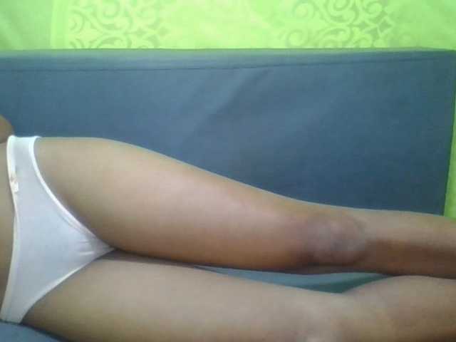 NADIAH live cam on BongaCams