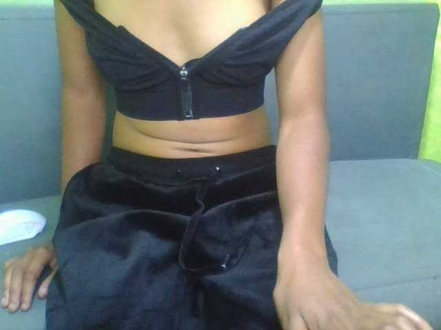 NADIAH live cam on BongaCams