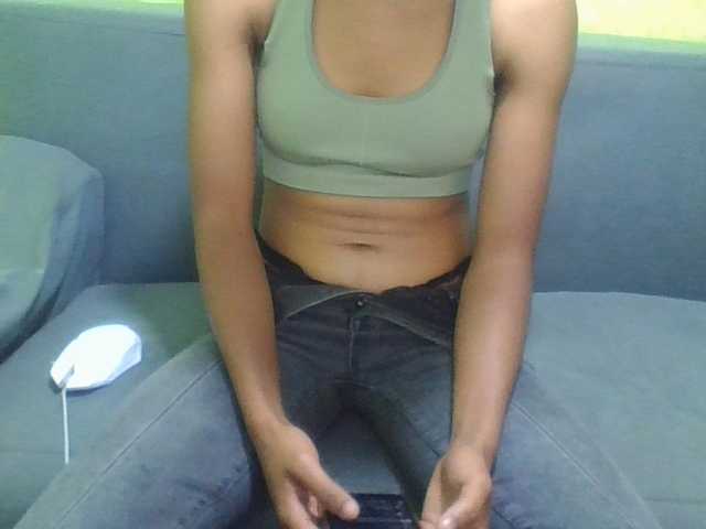 NADIAH live cam on BongaCams