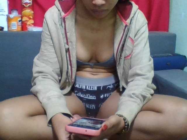 NADIAH live cam on BongaCams
