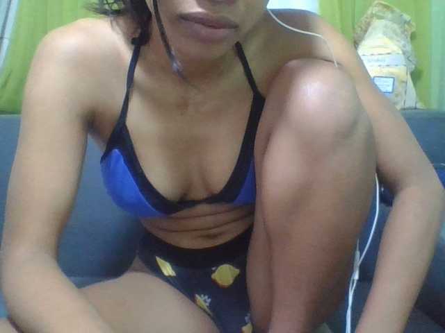 NADIAH live cam on BongaCams