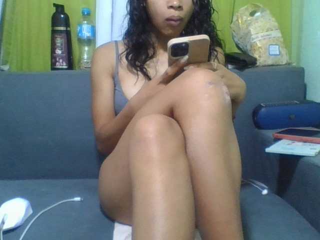 NADIAH live cam on BongaCams