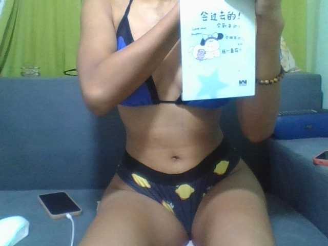 NADIAH live cam on BongaCams