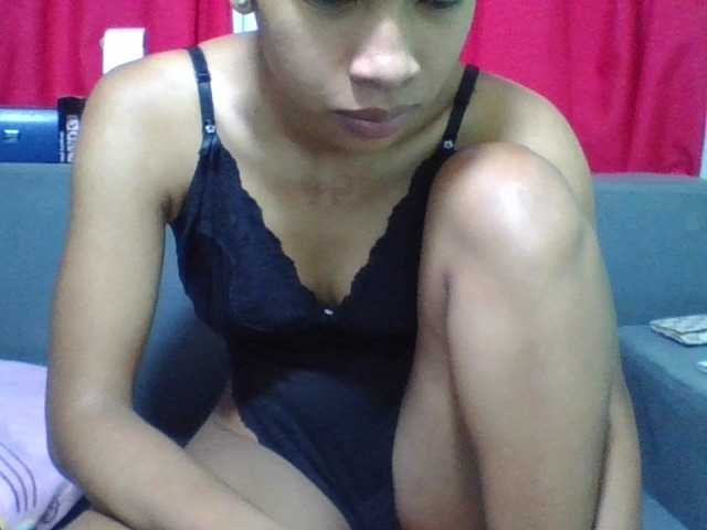 NADIAH live cam on BongaCams