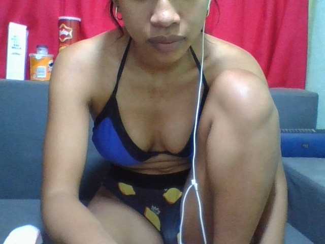 NADIAH live cam on BongaCams