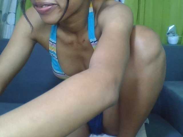 NADIAH live cam on BongaCams