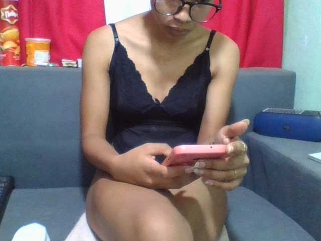 NADIAH live cam on BongaCams