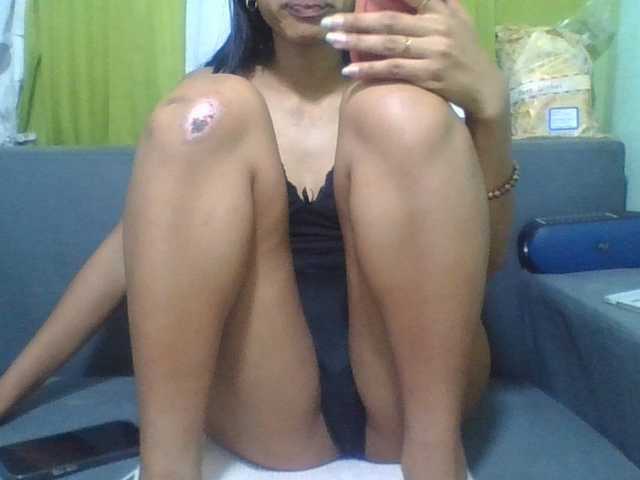 HotgirlURIEL live webcam show