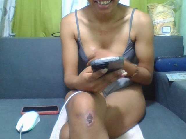 HotgirlURIEL live webcam show