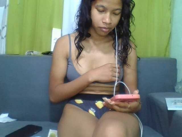 NADIAH live cam on BongaCams